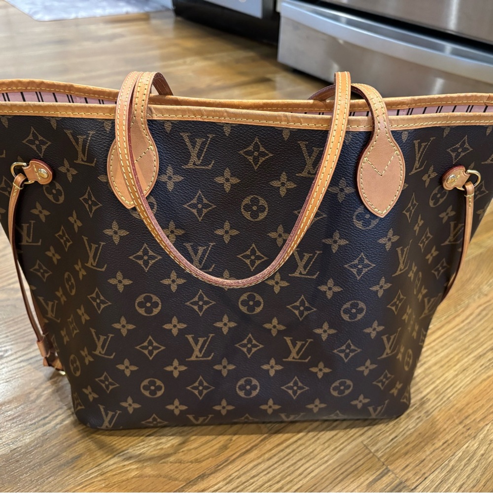 *SOLD* Unicorn 🦄 LV Monogram Neverfull (2016)
